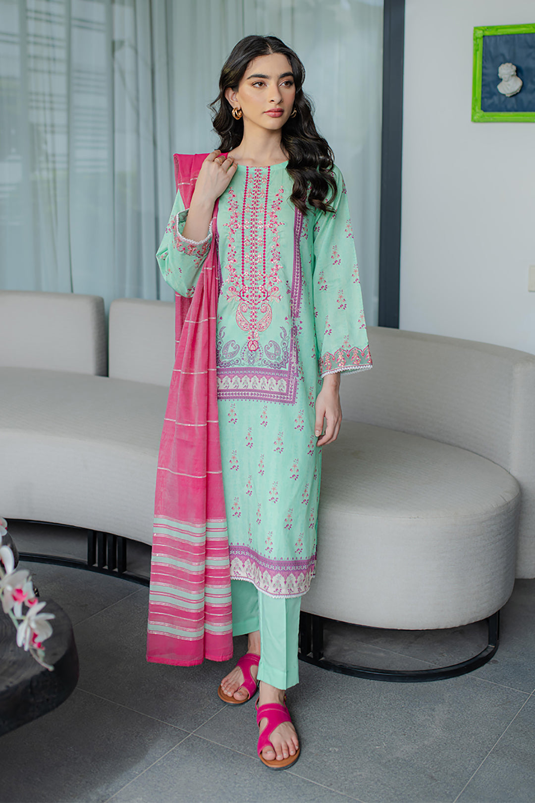 Embroidered Lawn 3PC ladies pakistani suit -zellbury
