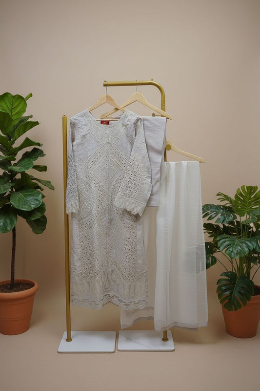 Lawn 3-piece ensemble with intricate embroidery and organza dupatta - Ready to wear