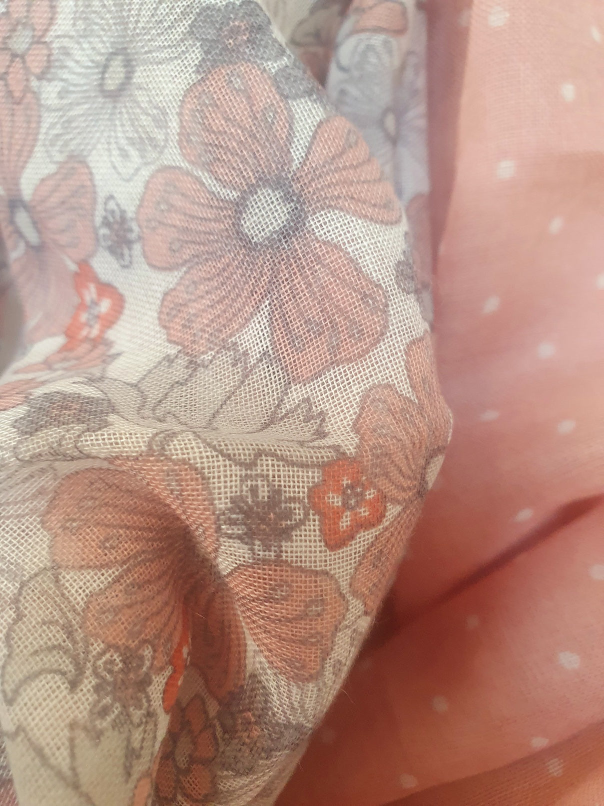 Close-up of J. loop scarf for women- khaas Trends Online Dubai