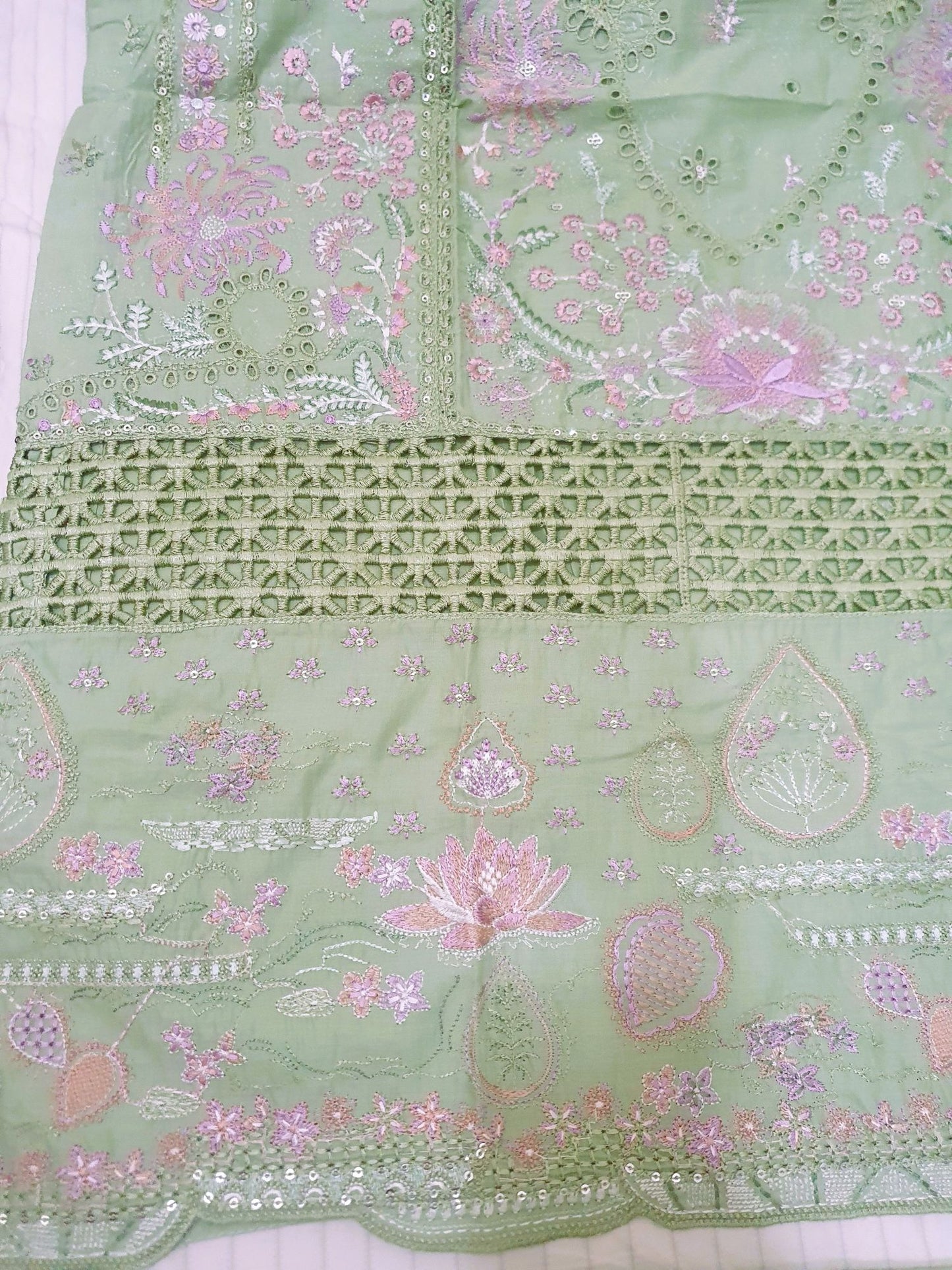 Agha Noor Inspired Mint Green Embroidered Cotton Lawn Suit – Stitched 3pc-RW3-130