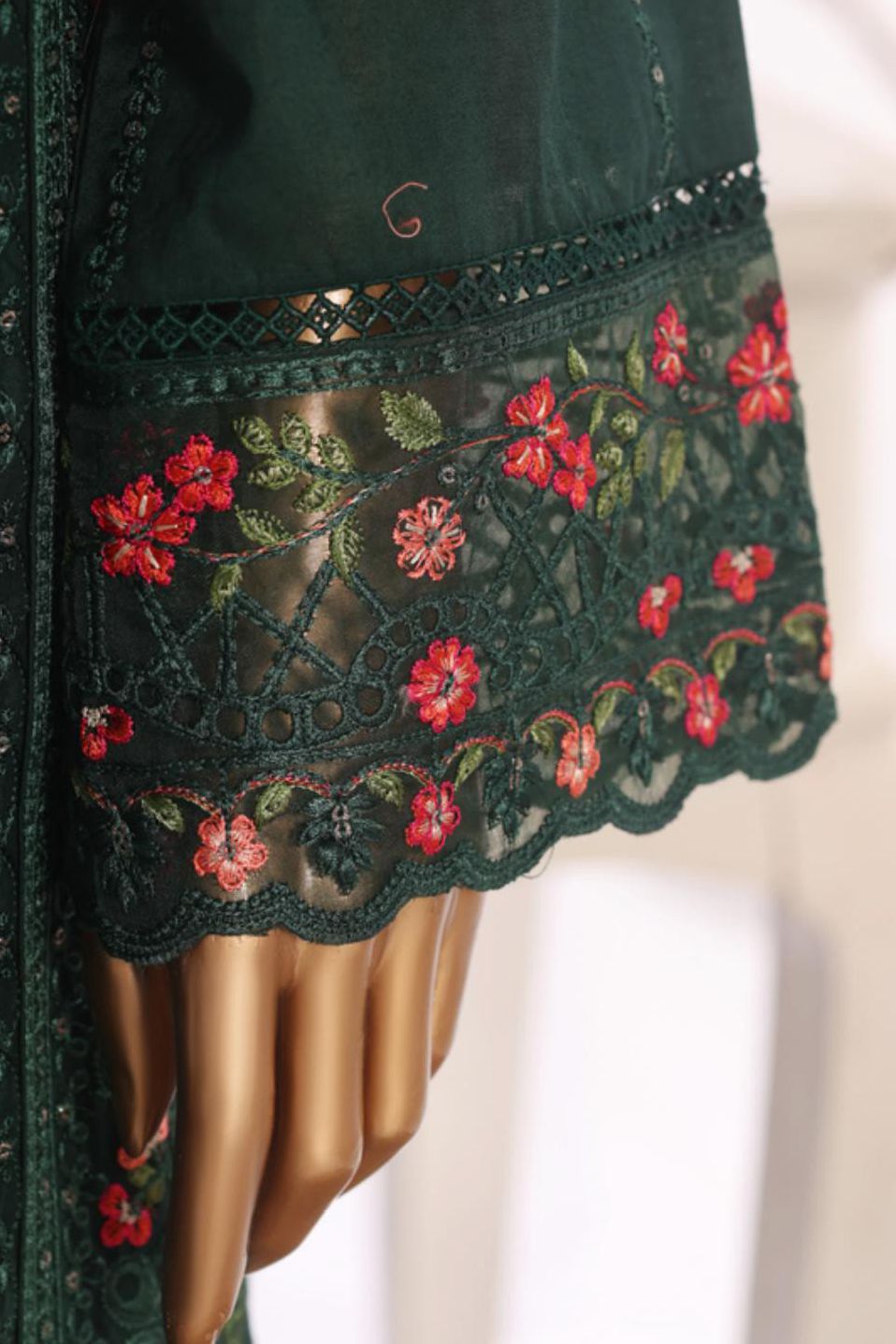 Bin Saeed Green Embroidered Cotton Stitched 3pc- RW3-47