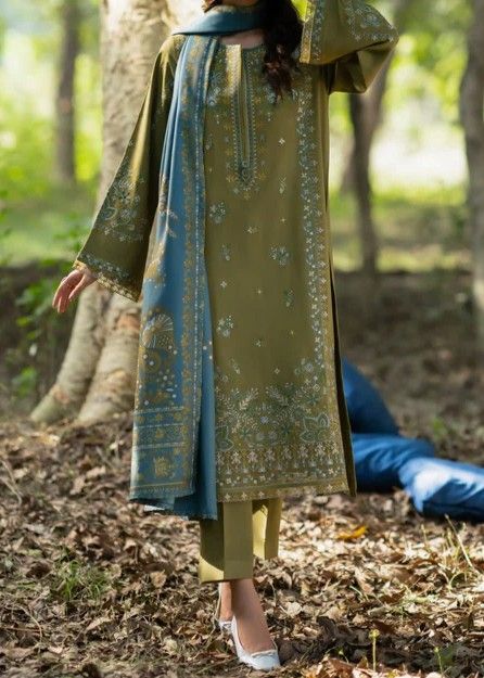 Casuallite Green Embroidered Cotton Lawn Suit – Stitched 3pc-RW3- 133
