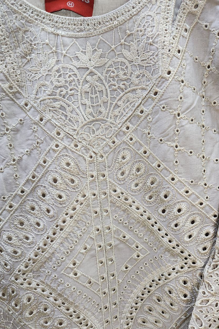 Premium lawn 3pc with intricate thread work - Organza dupatta and pants